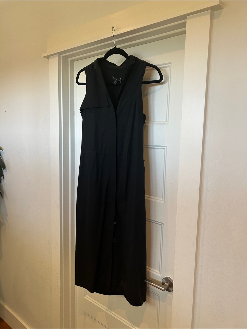 Banana Republic Black Sleeveless Button-Front Midi Dress
